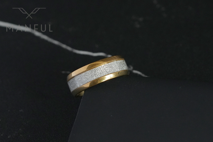 Frost Ring (Gold) - Manful