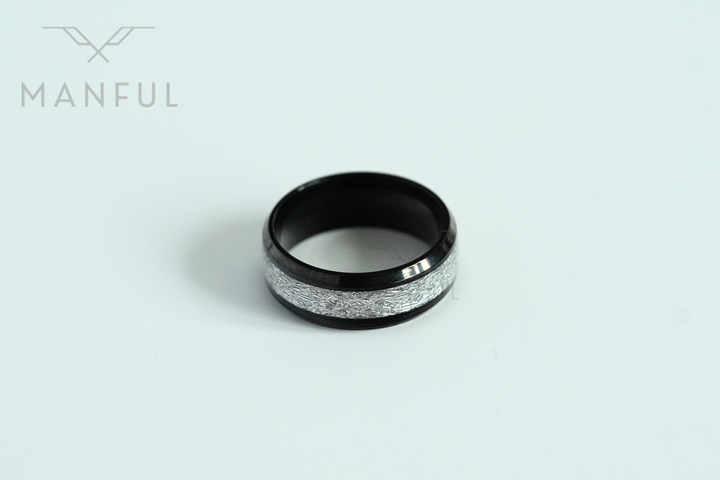 Frost Ring (Black) - Manful