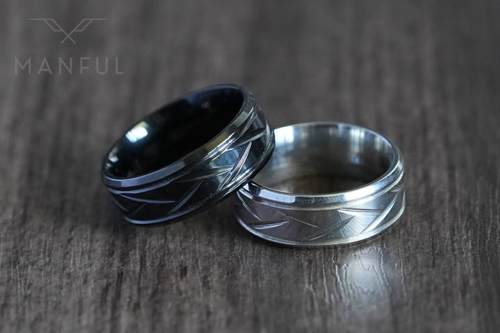 Crosscut Band Silver, paired upright on wood next to the matching black version