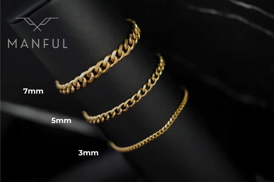 Cuban Chain Bracelet Gold, three widths wrapped around a dark leather prop, labelled 3mm to 7mm