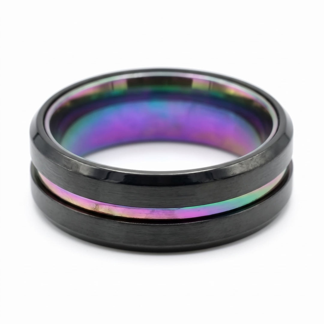 Rainbow Band, close-up of the bevelled black edges, rainbow groove and inside