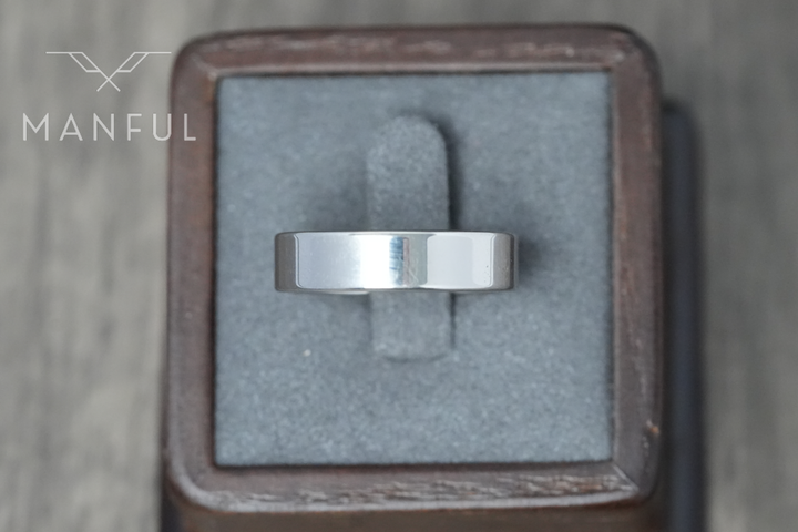 Simple 6mm Ring Silver, displayed upright in an open wooden ring box lined with grey velvet